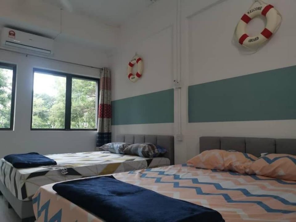 HomeSweetHome[6Room][18pax][Kbox][PoolTable][BBQ] Vacation rental in Port Dickson