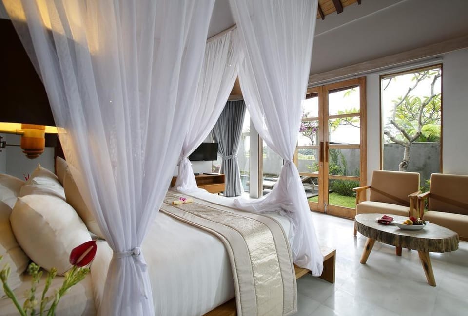 Eleven BR Cozy Villas Within Rice Paddy Near Ubud Villa in Sukawati