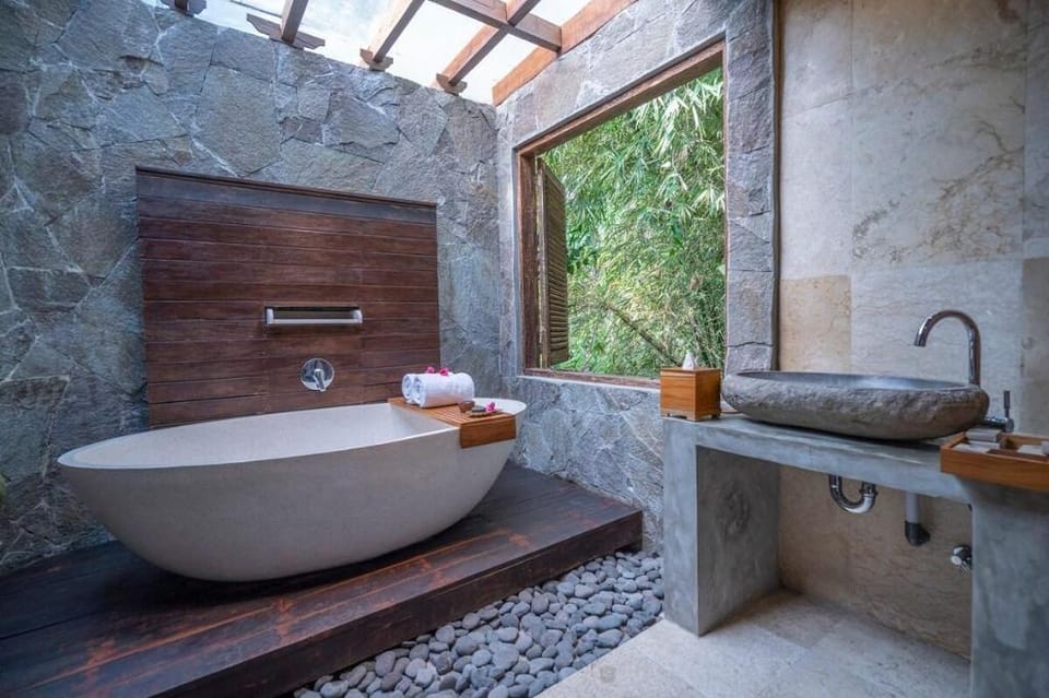 TwentyfiveBR Ethnic Living with Rice Paddy in Ubud Vacation rental in Sukawati