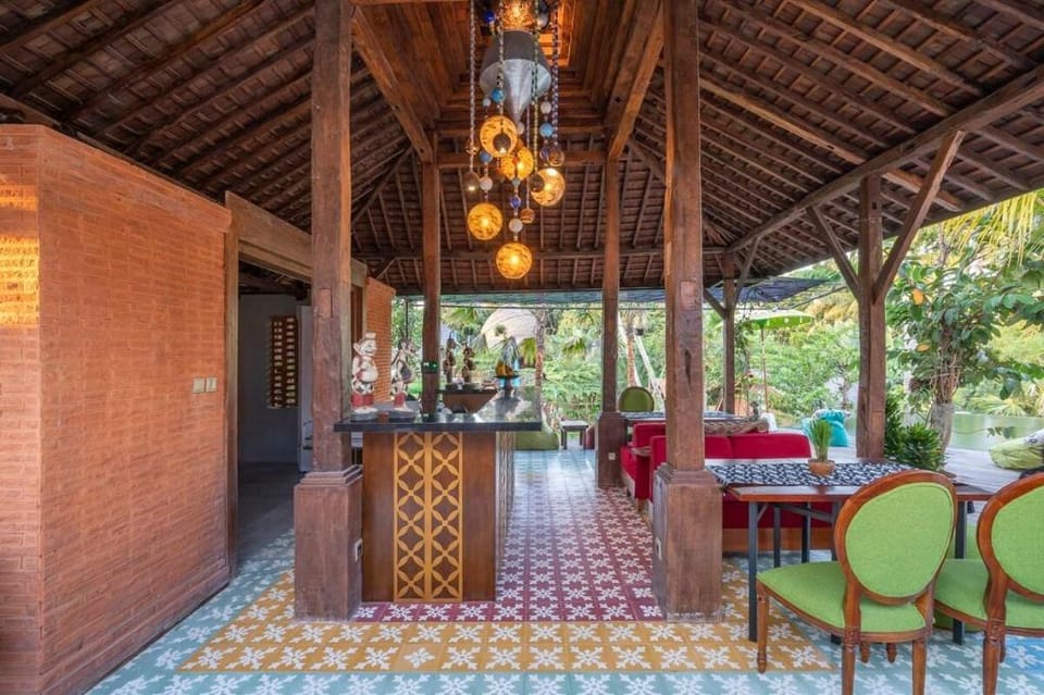 TwentyfiveBR Ethnic Living with Rice Paddy in Ubud Vacation rental in Sukawati