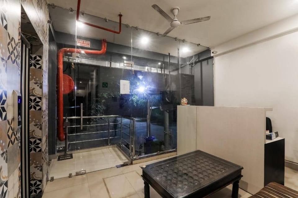 Collection O Insight Inn Near Gomti Riverfront Park Hotel in Lucknow
