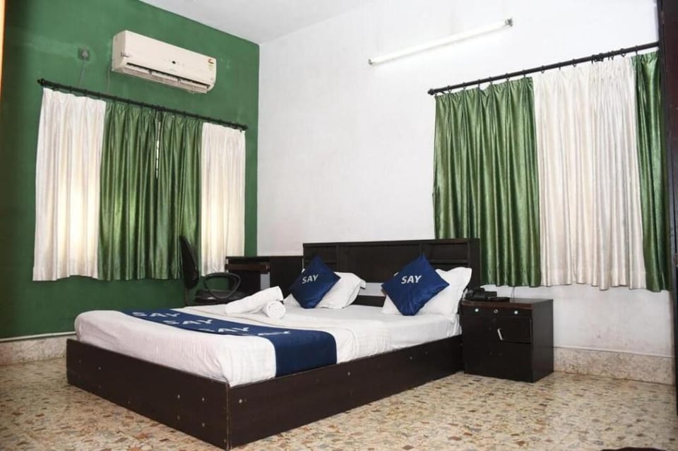 SAY Rooms Trip Manager Guest House Hotel in Kolkata
