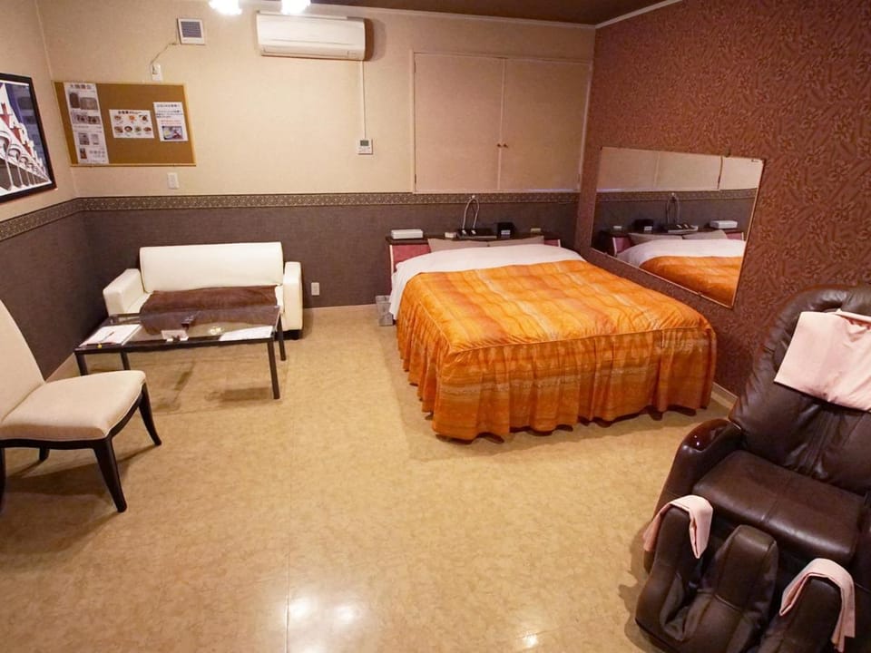 Mariage Leisure Hotel Bed and Breakfast in Chiba Prefecture