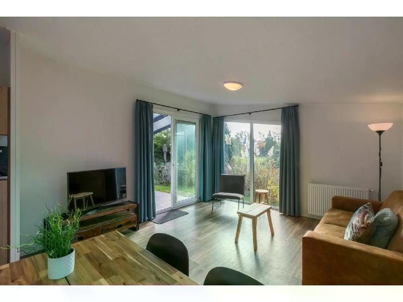 Chalet in Vrouwenpolder near Banjaard Beach Vacation rental in Vrouwenpolder