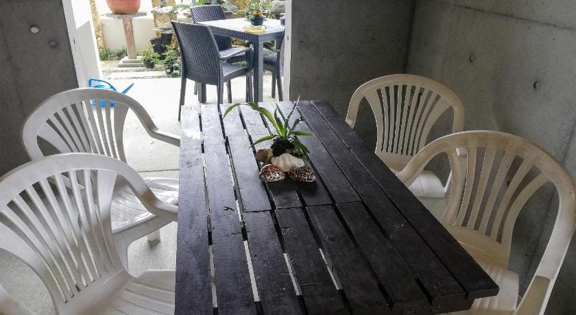 Room Biotop YOMITAN Bed and Breakfast in Okinawa Prefecture