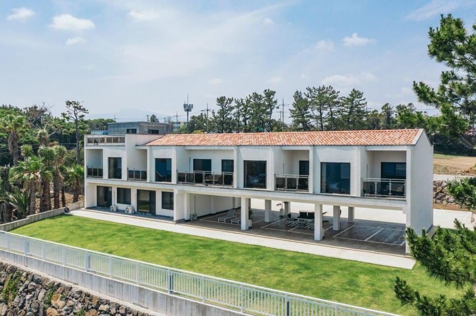 U+Sea-2 Serene Oceanview Retreat Apartment in South Korea