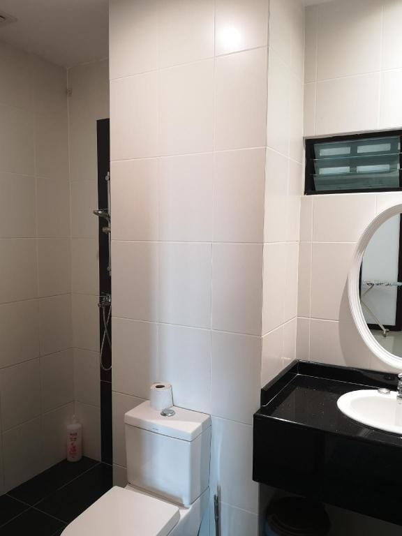 Jeff & Ricky Homestay 16 @Boulevard Imperial suite Apartment in Kuching