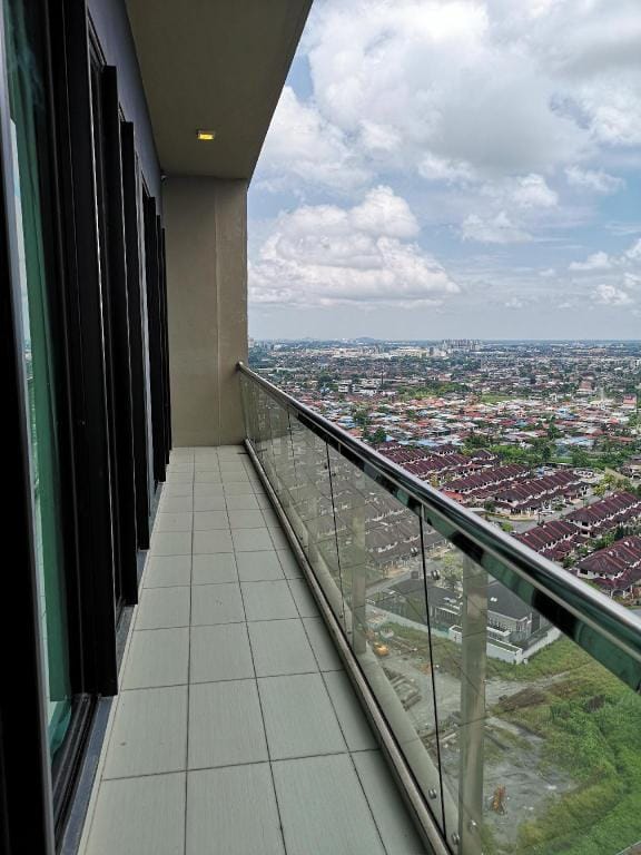 Jeff & Ricky Homestay 16 @Boulevard Imperial suite Apartment in Kuching