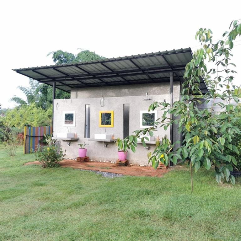 Resort เคียงชลเขาค้อ Villa in Laos