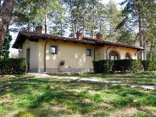 Borgo Santa Lucia studio apartment Vacation rental in Castiglion Fiorentino