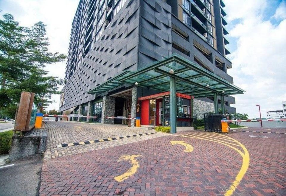 Cube 8teens Family Suite by Nest Home【Night View】 Apartment in Johor Bahru