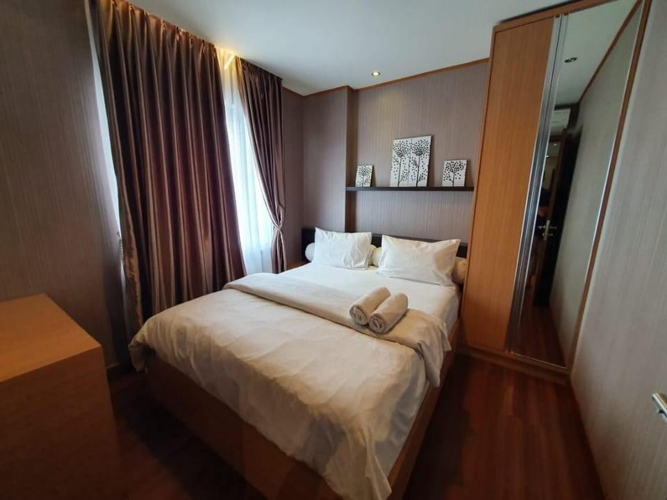 Luxury 3BR Penthouse With Bandung City View	⭐⭐⭐⭐	⭐ Apartment in Bandung
