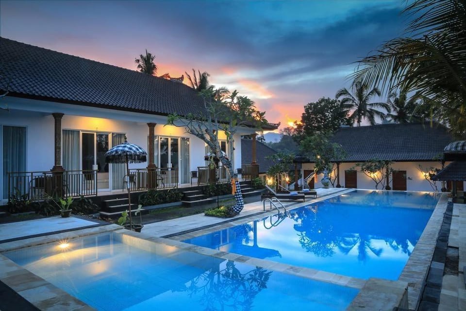 SixteenBR Surrounded by Rice Paddy in Ubud Vacation rental in Ubud