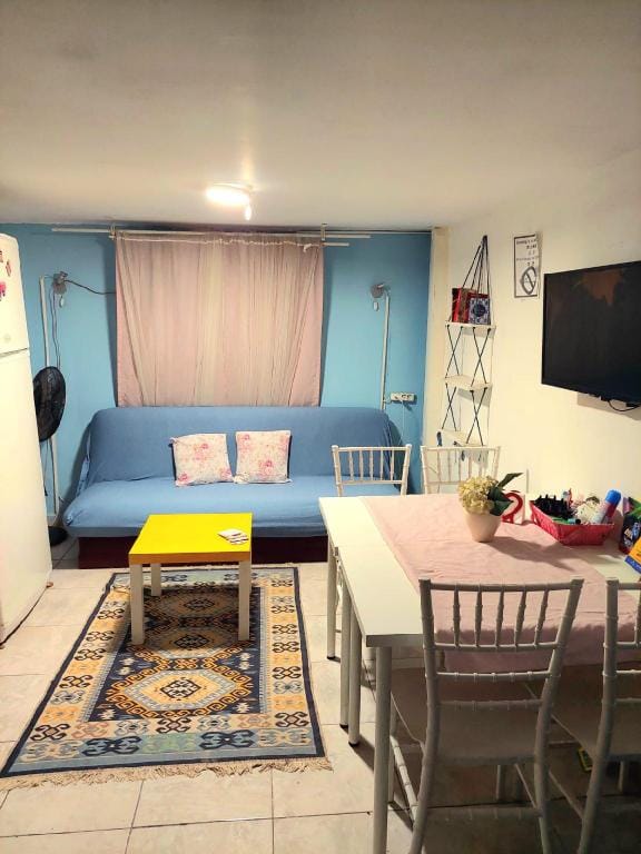 SHARED room  .  (SLEEPS 4) SHARED SHOWER .TOILET Vacation rental in Istanbul