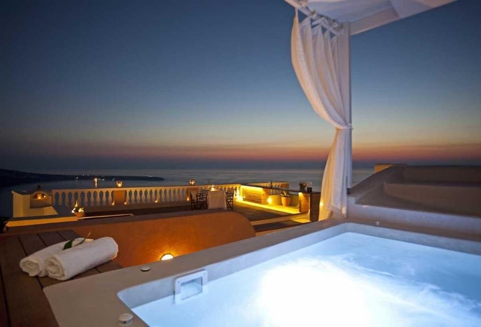 Oia Mansion-4Bedroom Villa with Jacuzzi Villa in Oia