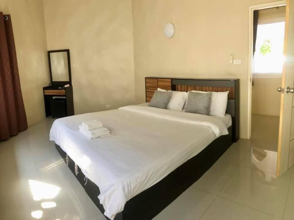 SR Pool Villa Pattaya Villa in Pattaya City