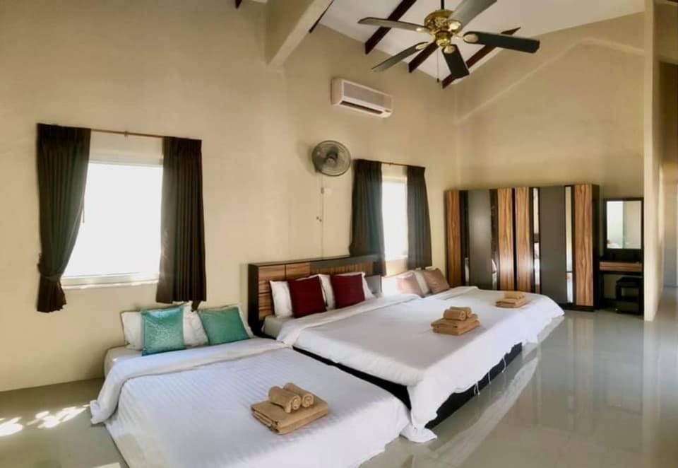 SR Pool Villa Pattaya Villa in Pattaya City