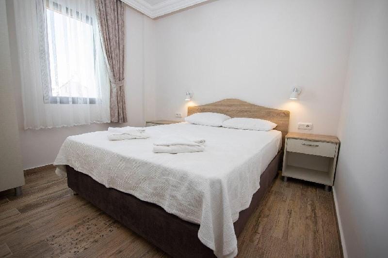 Cosy 2-Bedroom Apt. with Pool and Beach Access Apartment in Muğla Province