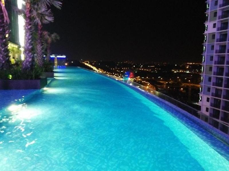 I-CITY FAMILY STUDIO /WiFi/NETFLIX/Theme Park View Apartment in Selangor, Malaysia