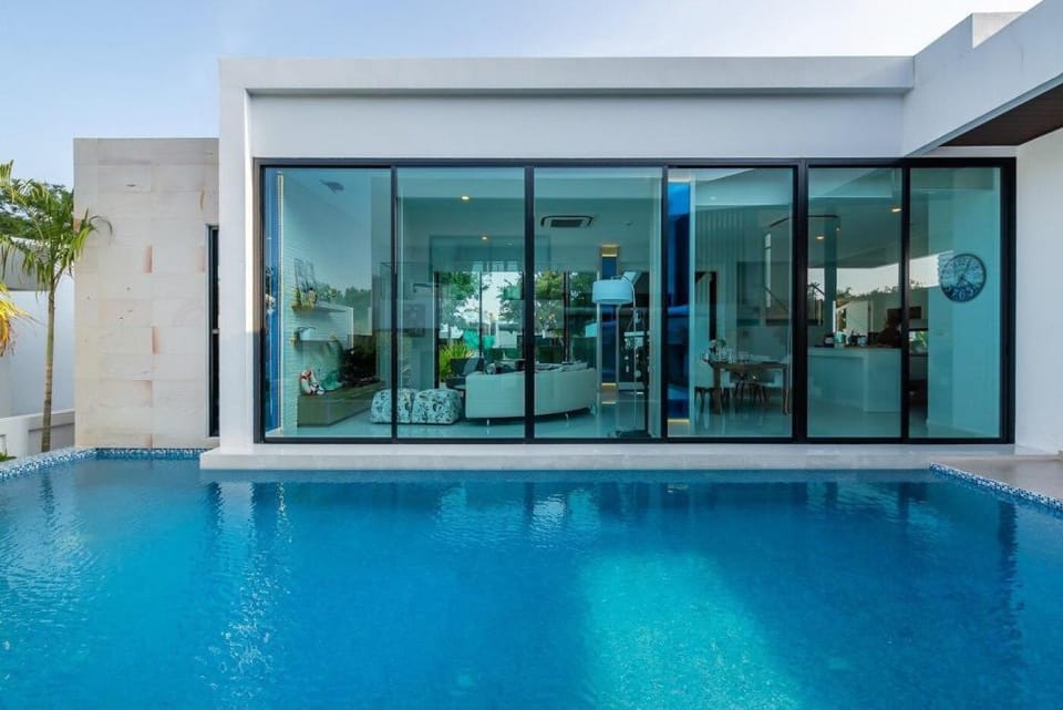 Luxury 3BR Private Pool Villa – Beach Access Villa in Pattaya City