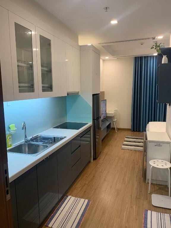 Flower's House in Luxury Vinhomes Greenbay HaNoi Apartment in Laos