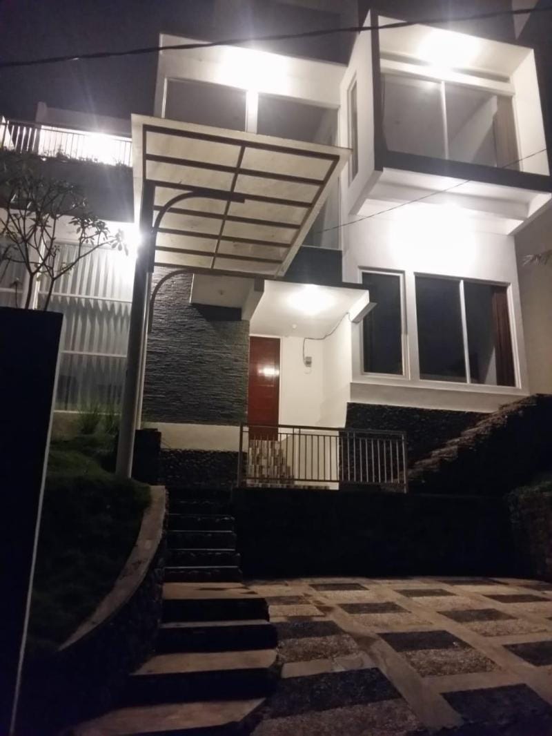 Rockwood  Deluxe Villa's 4 Villa in Batu