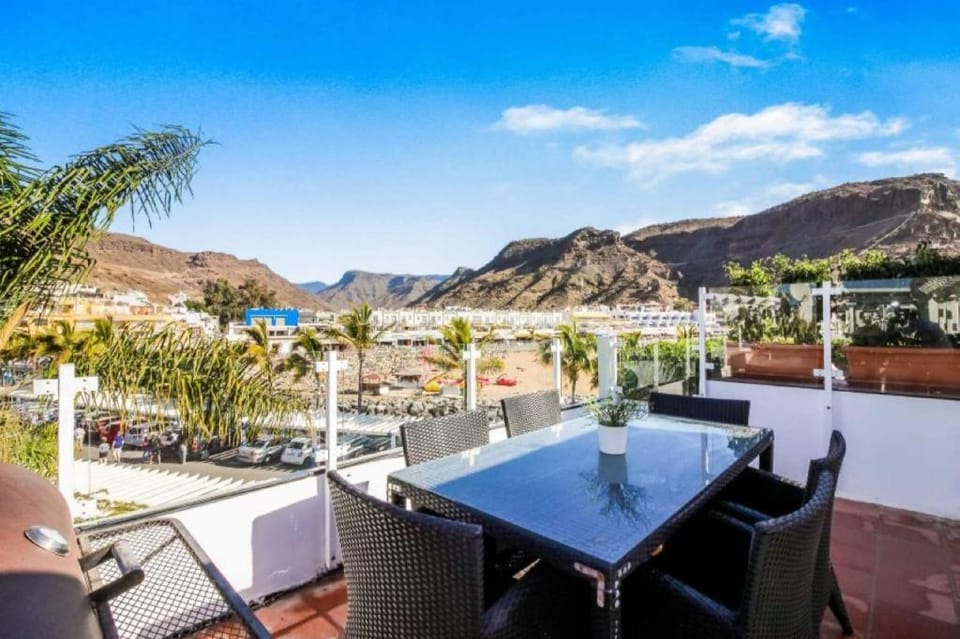 Harbour 374 with private roof terrace in Puerto de Mogan Apartment in Lomo Quiebre
