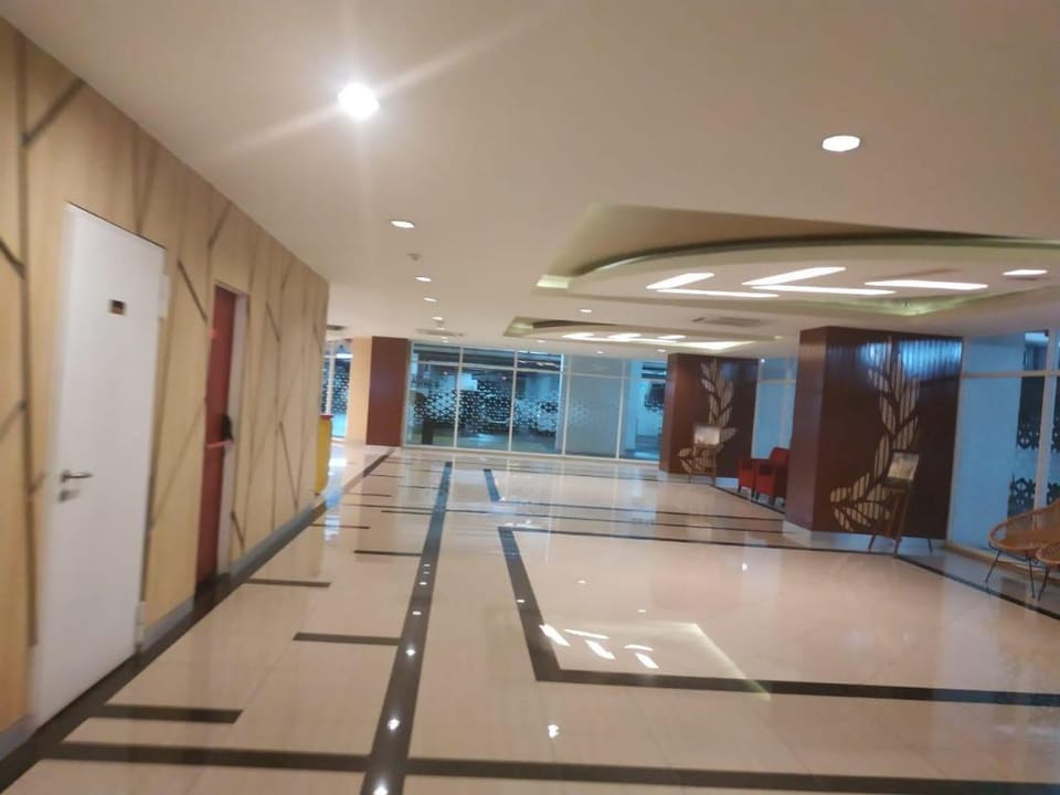 Deluxe Emerald B @Grand Kamala Lagoon By Mitra PRO Apartment in West Java