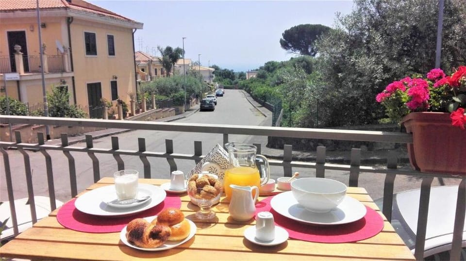 B&B Terra di Miti-Between Etna & Sea #Aci eGalatea Apartment in Acireale