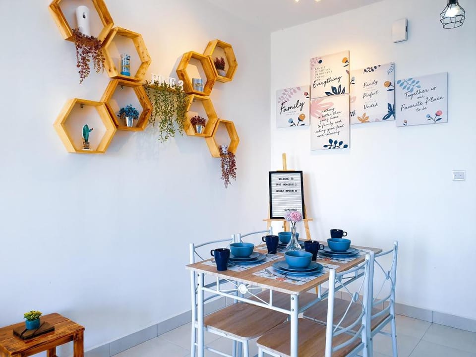 The Pine 3 @Tiara Imperio | Pool | WiFi | Netflix Apartment in Negeri Sembilan, Malaysia