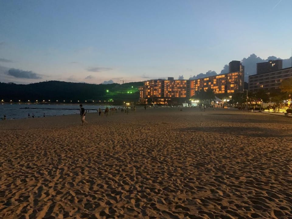 Ten Mile Silver Beach Apartment Apartment in Guangdong