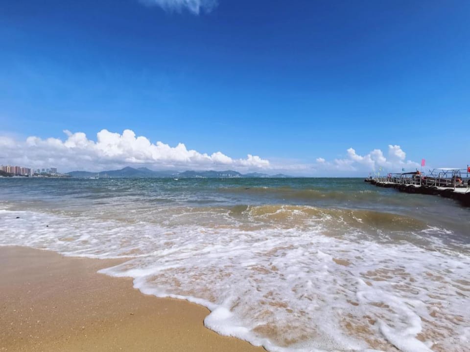 Ten Mile Silver Beach Apartment Apartment in Guangdong