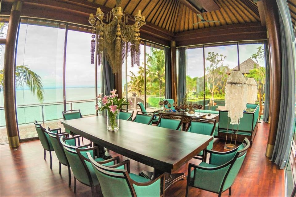 Villa Aum, 4 Bedrooms Usage Villa in Bali