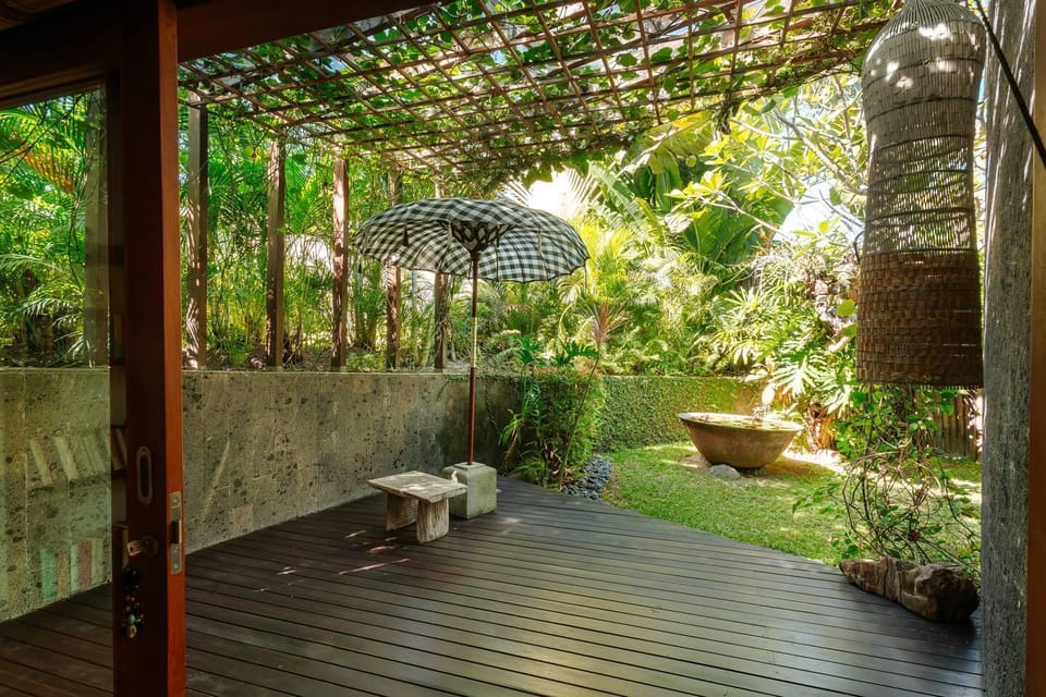 Villa Umalas, 3 Bedrooms Usage Villa in North Kuta