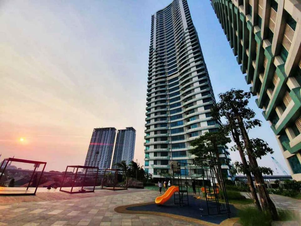 Apartemen Grand Kamala Lagoon by 21 Room Apartment in West Java