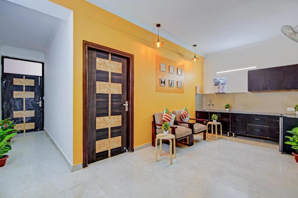 Super OYO Townhouse Saket Residency 1 Delhi Hotel in New Delhi