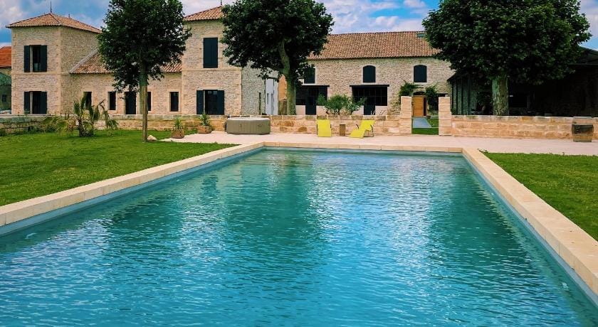 Manoir du Marquis de Montcalm Bed and Breakfast in Provence-Alpes-Côte d'Azur