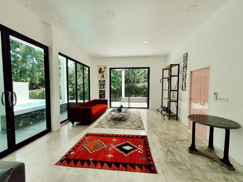 Harlow Pool Villa Villa in Chon Buri Changwat