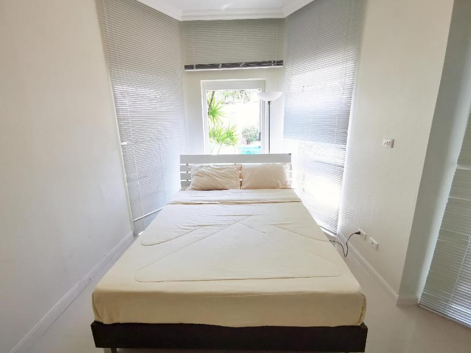 majestic pool villa  central location of pratamnak Vacation rental in Pattaya City