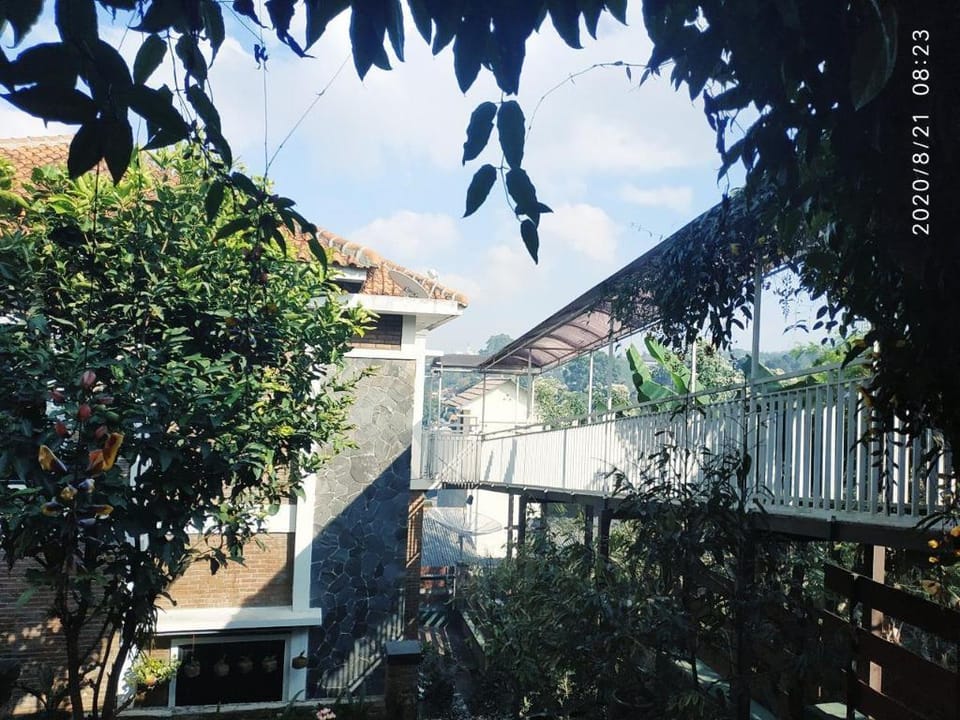 The Bridge Villa Punclut Villa in Bandung