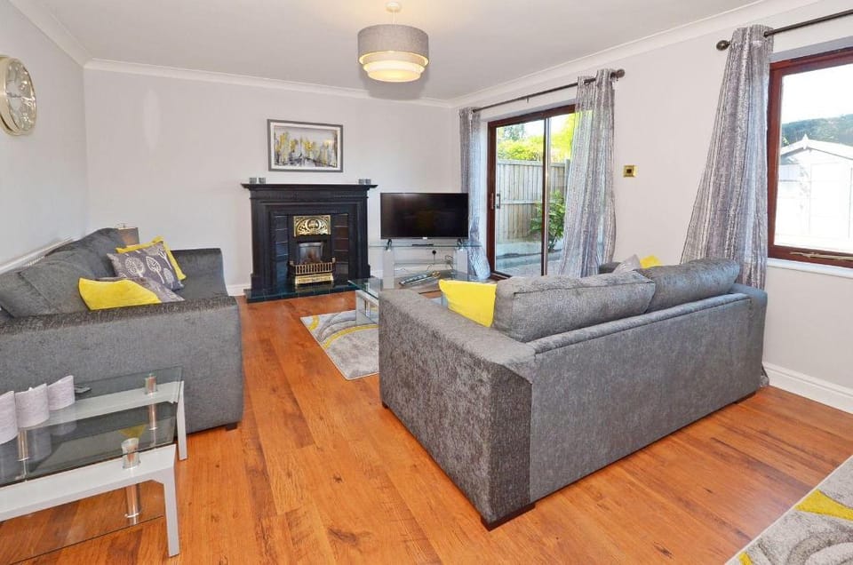 Ideal for Alton Towers, The Peak District, University Hospital and Derbyshire Vacation rental in Stoke-on-Trent