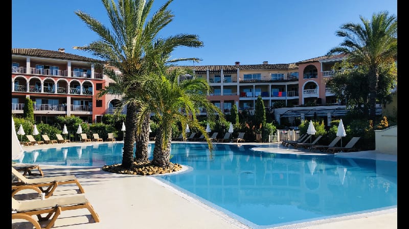 Appartement de standing à 100m de la mer Apartment in Roquebrune-sur-Argens