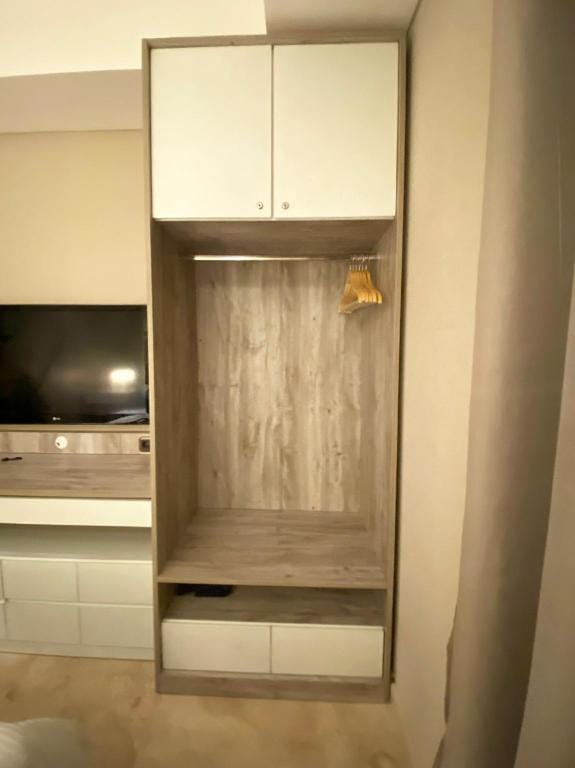 Fully-furnished studio with luxurious & cozy vibes Apartment in Jakarta