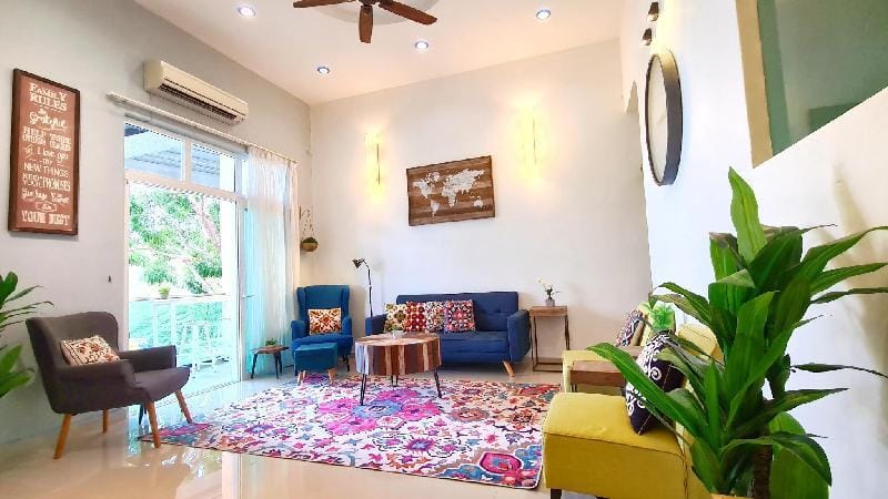 Ocean 19 Shamrock Villa Beachfront 4R5B with Pool Vacation rental in Tanjung Bungah