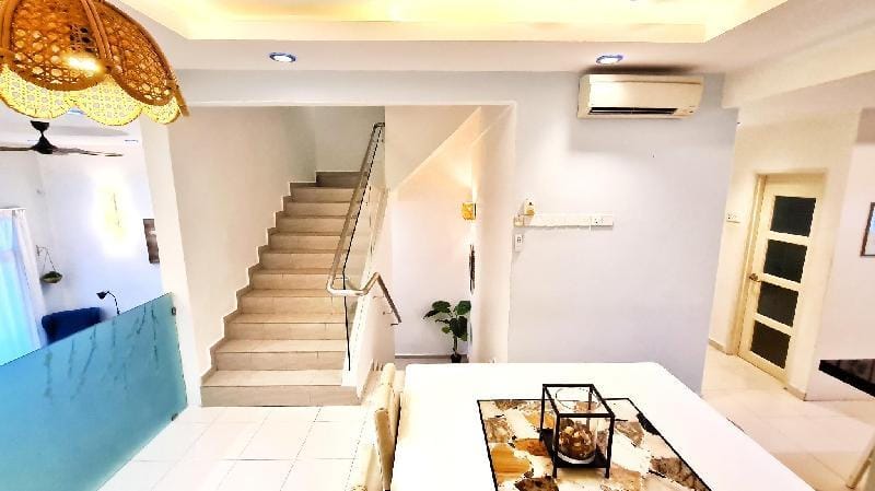 Ocean 19 Shamrock Villa Beachfront 4R5B with Pool Vacation rental in Tanjung Bungah