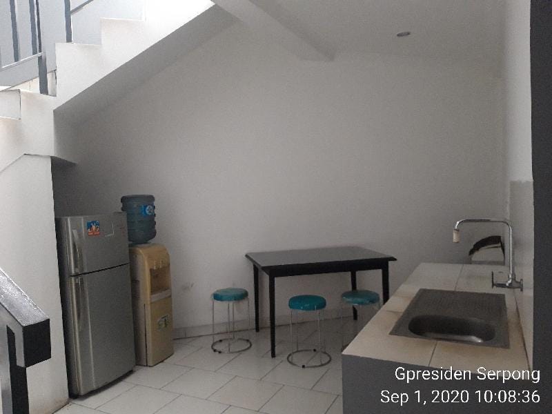 Kost Gpresiden Serpong Vacation rental in West Java
