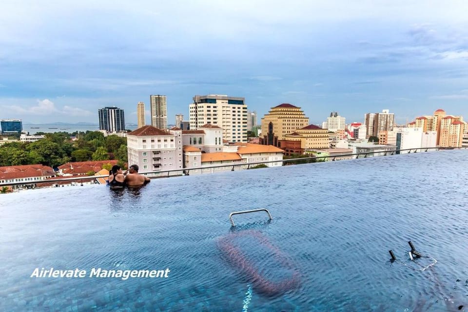 The Zen Den by ALV, 3BR Luxurious Elegant Apartment in George Town