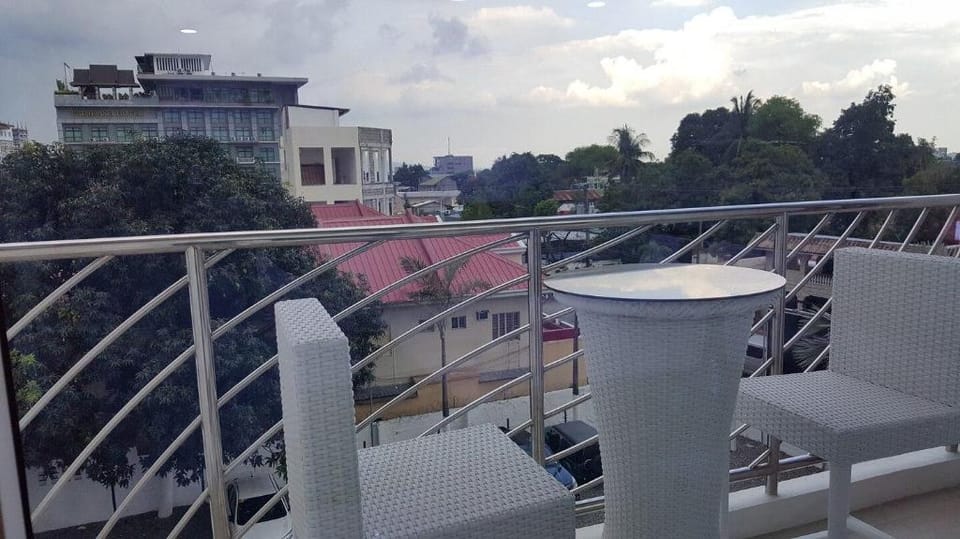 Brand New Studio Unit in Kandi Tower 3 Apartment in Angeles