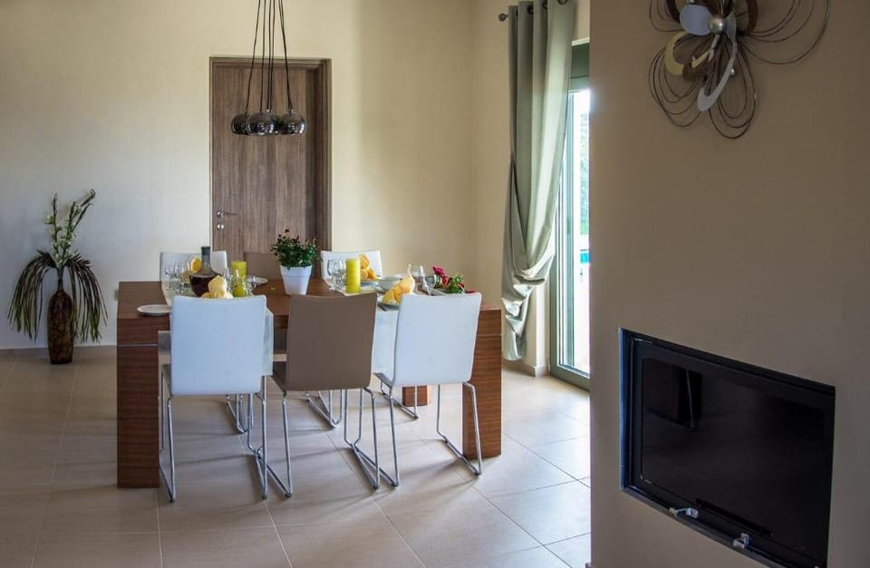 Villa Horizon: Privacy, Scenic Views & Exterior Villa in Crete