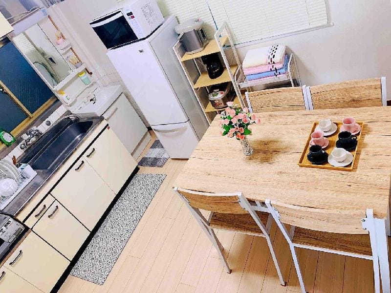 Jr小岩站步行5分钟／机场巴士直达／独立4房共80平方，秋叶原新宿／迪斯尼直达／免费wifi Vacation rental in Japan